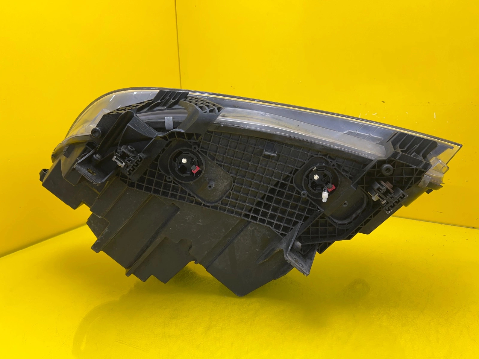 Phare droit BMW X5 F15 X6 F16 13-18 Bi-Xenon 7424174 Autolamps 6 Phare droit BMW X5 F15 X6 F16 13-18 Bi-Xenon 7424174