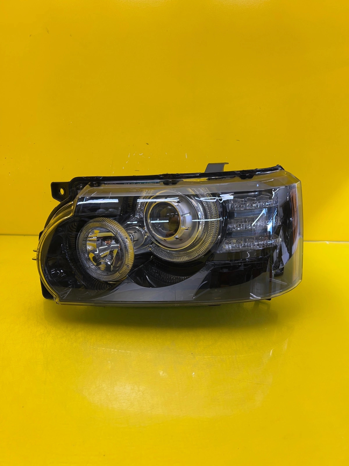 Phare gauche Range Rover Vogue L322 Lift Xenon CH42-13W030-BA Autolamps Phare gauche Range Rover Vogue L322 Lift Xenon CH42-13W030-BA