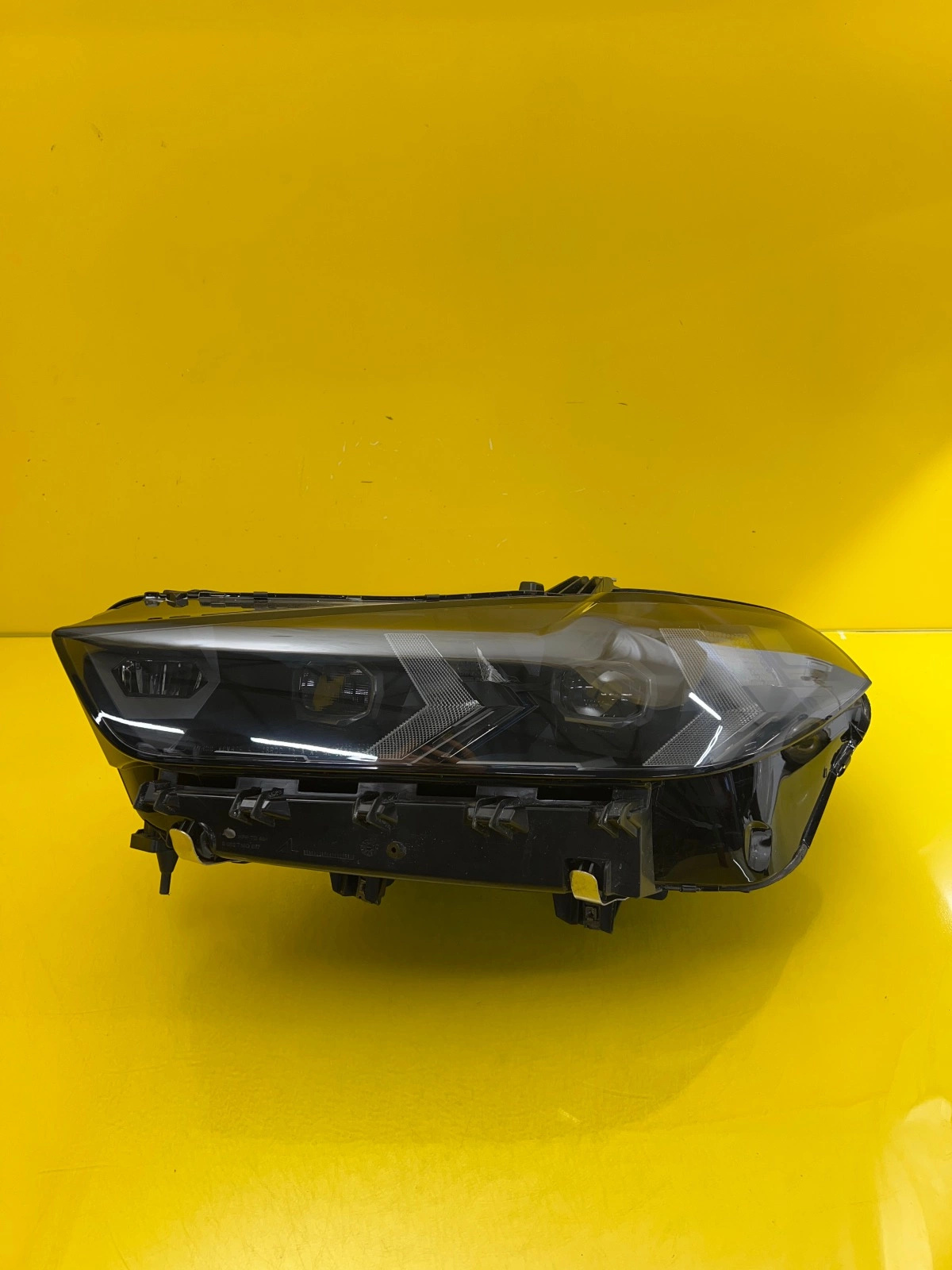 Phare gauche BMW X5 G05 X6 G06 Lift Adaptive Laser Shadow Line Full Led 5A8E115-01 Autolamps Phare gauche BMW X5 G05 X6 G06 Lift Adaptive Laser Shadow Line Full Led 5A8E115-01