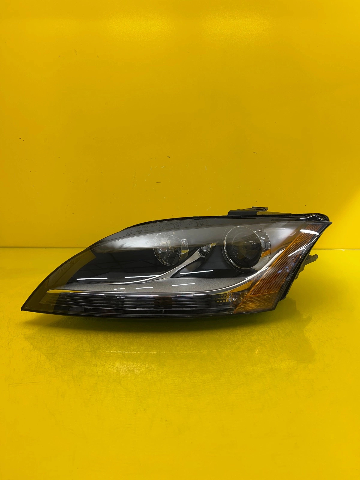 Phare avant gauche Audi TT 8J0 06-14 Xenon USA 8J0941029L Autolamps Phare avant gauche Audi TT 8J0 06-14 Xenon USA 8J0941029L