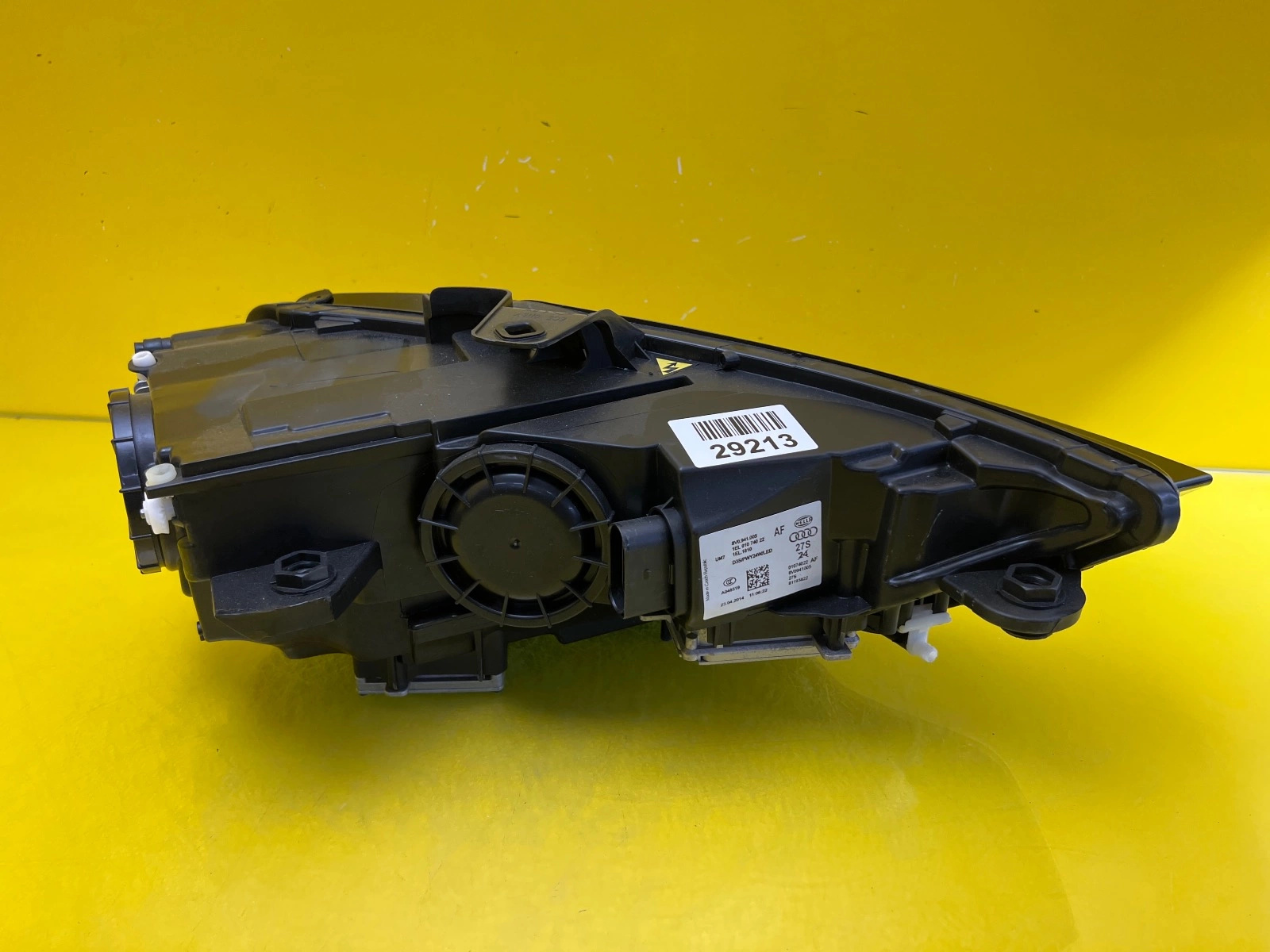 Phare gauche Audi A3 8V Bi-Xenon Led 8V0941005 Autolamps 4 Phare gauche Audi A3 8V Bi-Xenon Led 8V0941005