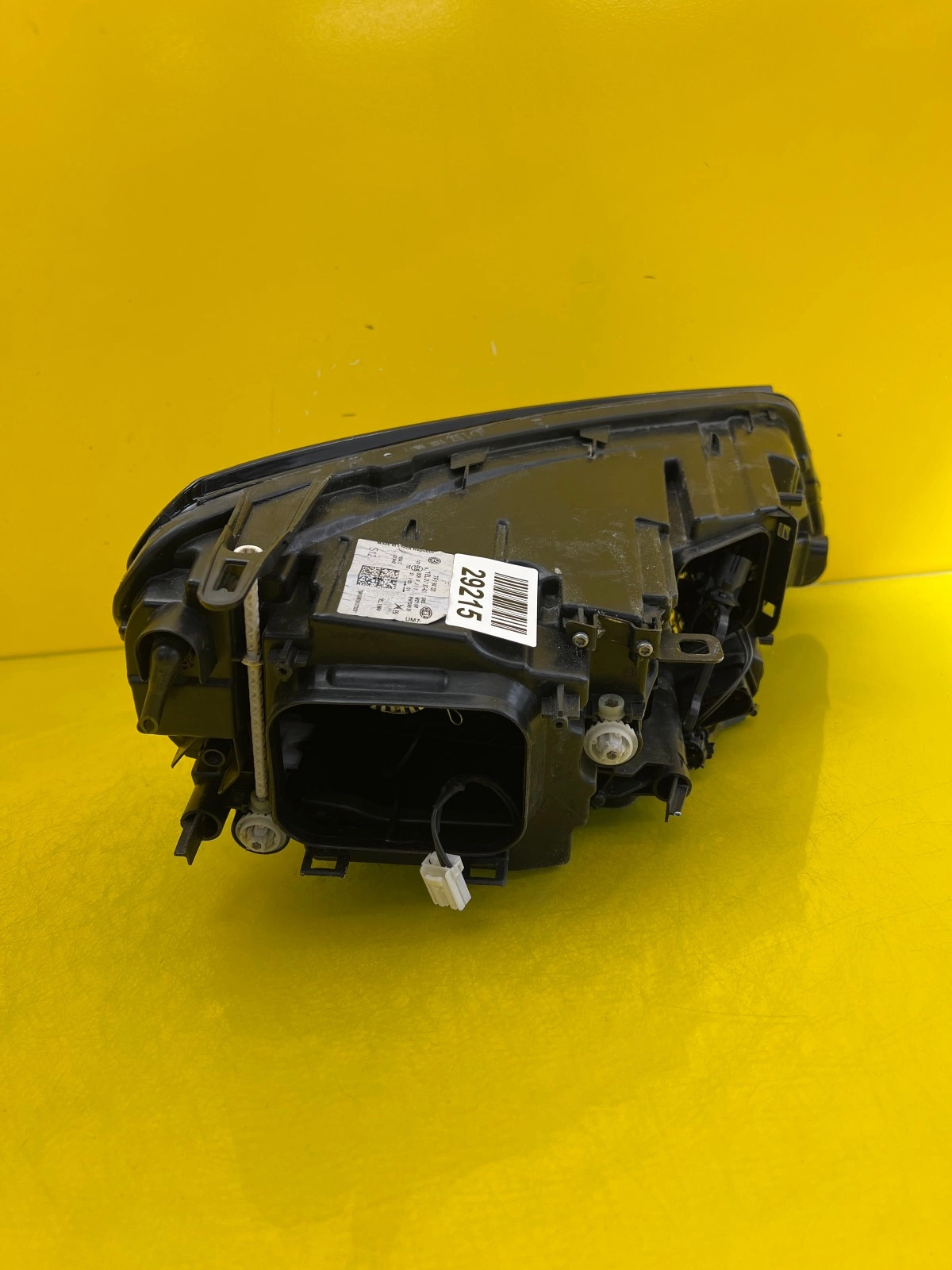 Phare avant gauche VW Touareg 2 II Lift 14- Bi-Xenon 7P1941031 Autolamps 4 Phare avant gauche VW Touareg 2 II Lift 14- Bi-Xenon 7P1941031