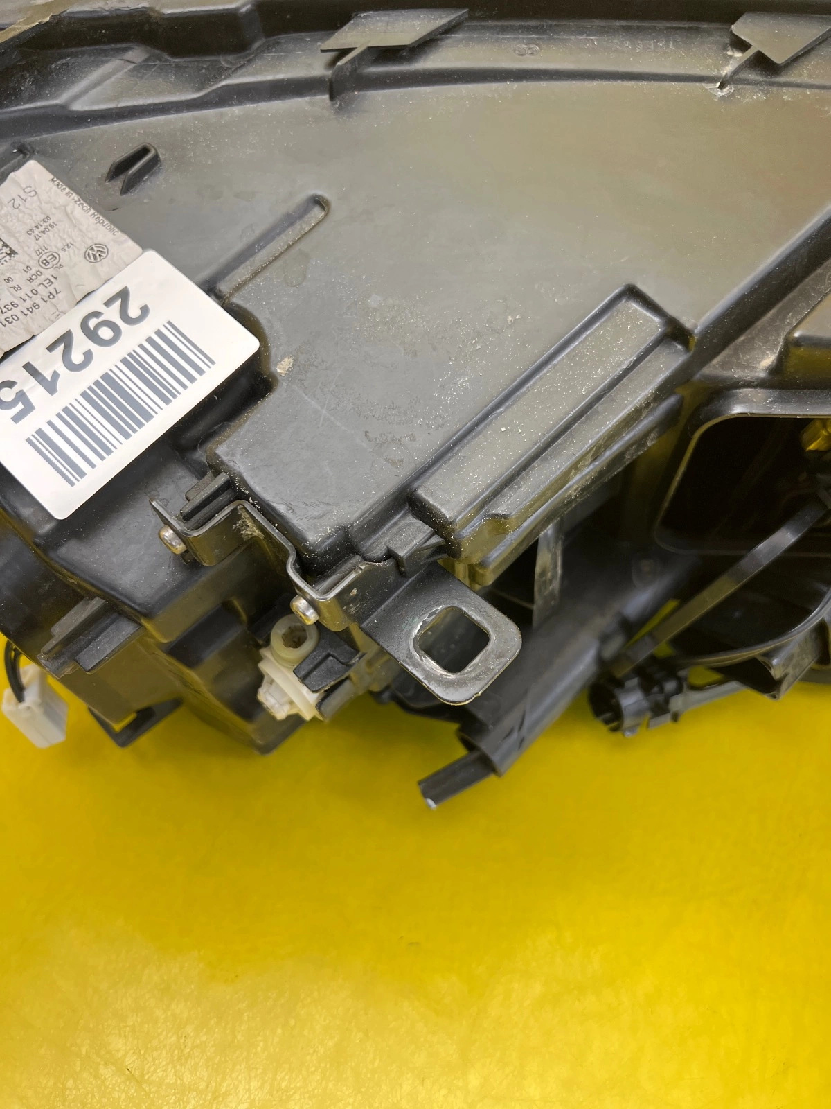 Phare avant gauche VW Touareg 2 II Lift 14- Bi-Xenon 7P1941031 Autolamps 5 Phare avant gauche VW Touareg 2 II Lift 14- Bi-Xenon 7P1941031