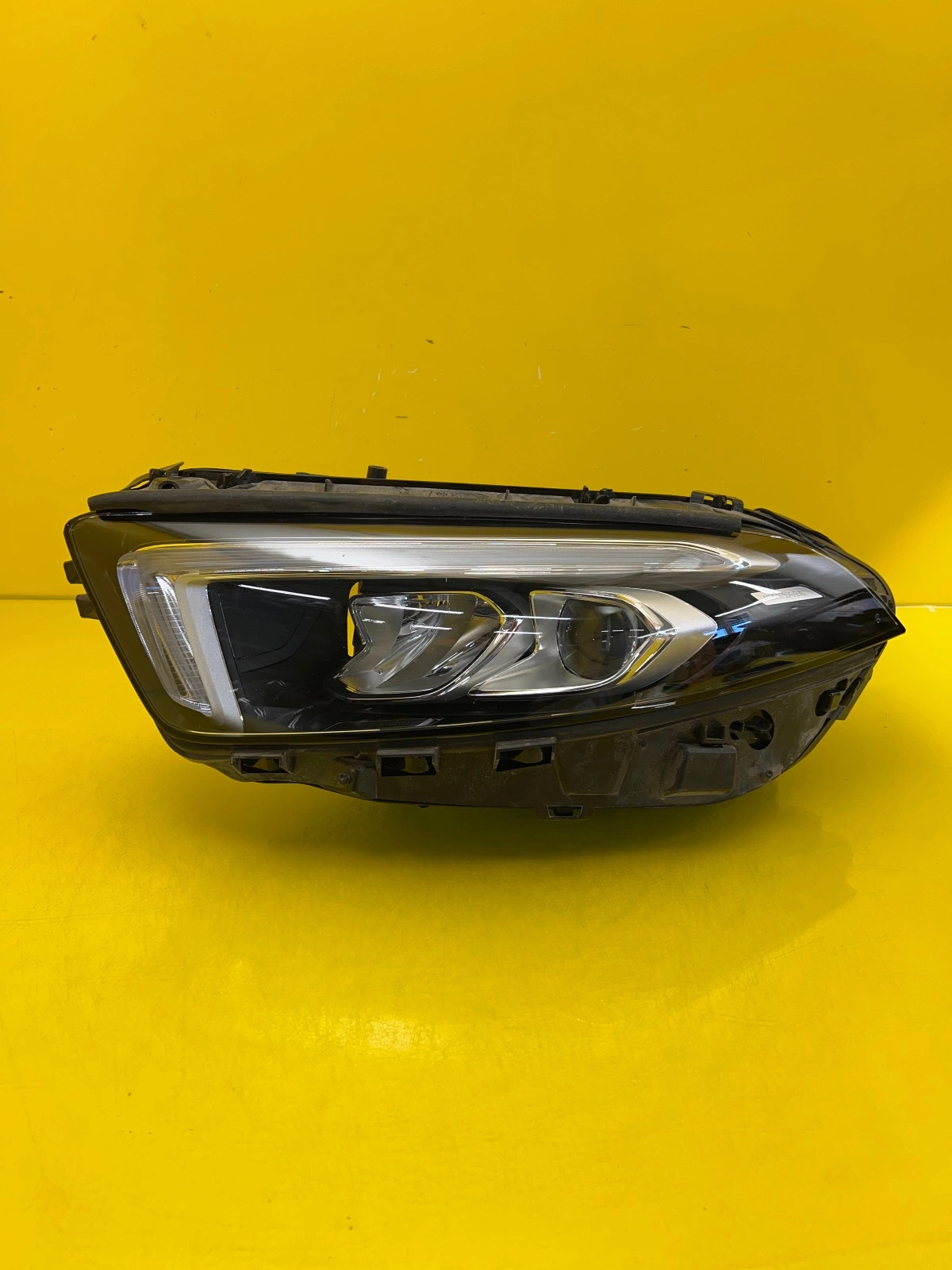 Phare gauche Mercedes Classe A W177 Full Led A1779064703 Autolamps Phare gauche Mercedes Classe A W177 Full Led A1779064703