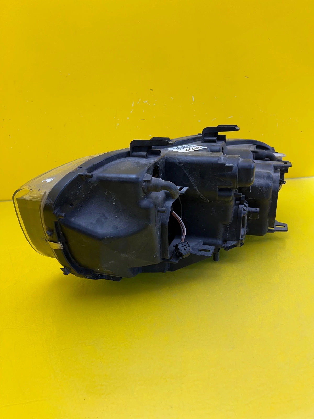 Phare droit BMW 7 E65 Xenon 01-05 8379682 Autolamps 4 Phare droit BMW 7 E65 Xenon 01-05 8379682