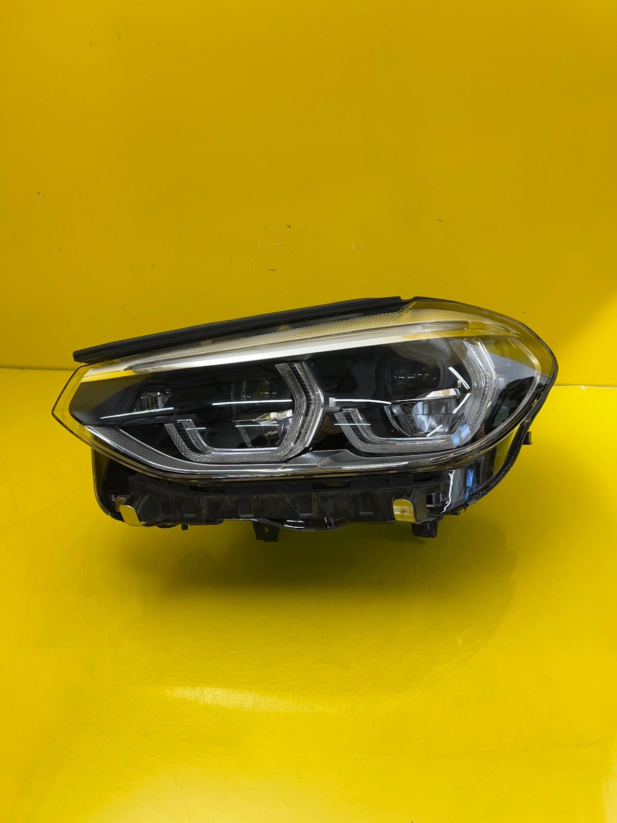 Phare gauche BMW X3 X4 G01 2018- Adaptive Led 8739653-03 Autolamps Phare gauche BMW X3 X4 G01 2018- Adaptive Led 8739653-03