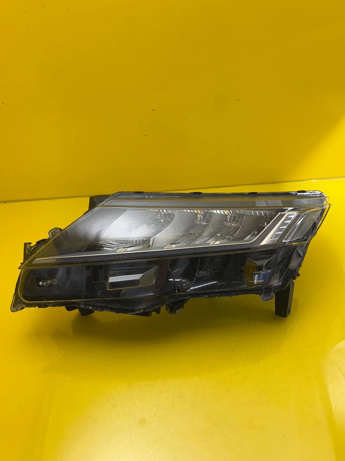 Phare gauche Mitsubishi ASX II Full Led 20- 8301D481 Autolamps Phare gauche Mitsubishi ASX II Full Led 20- 8301D481