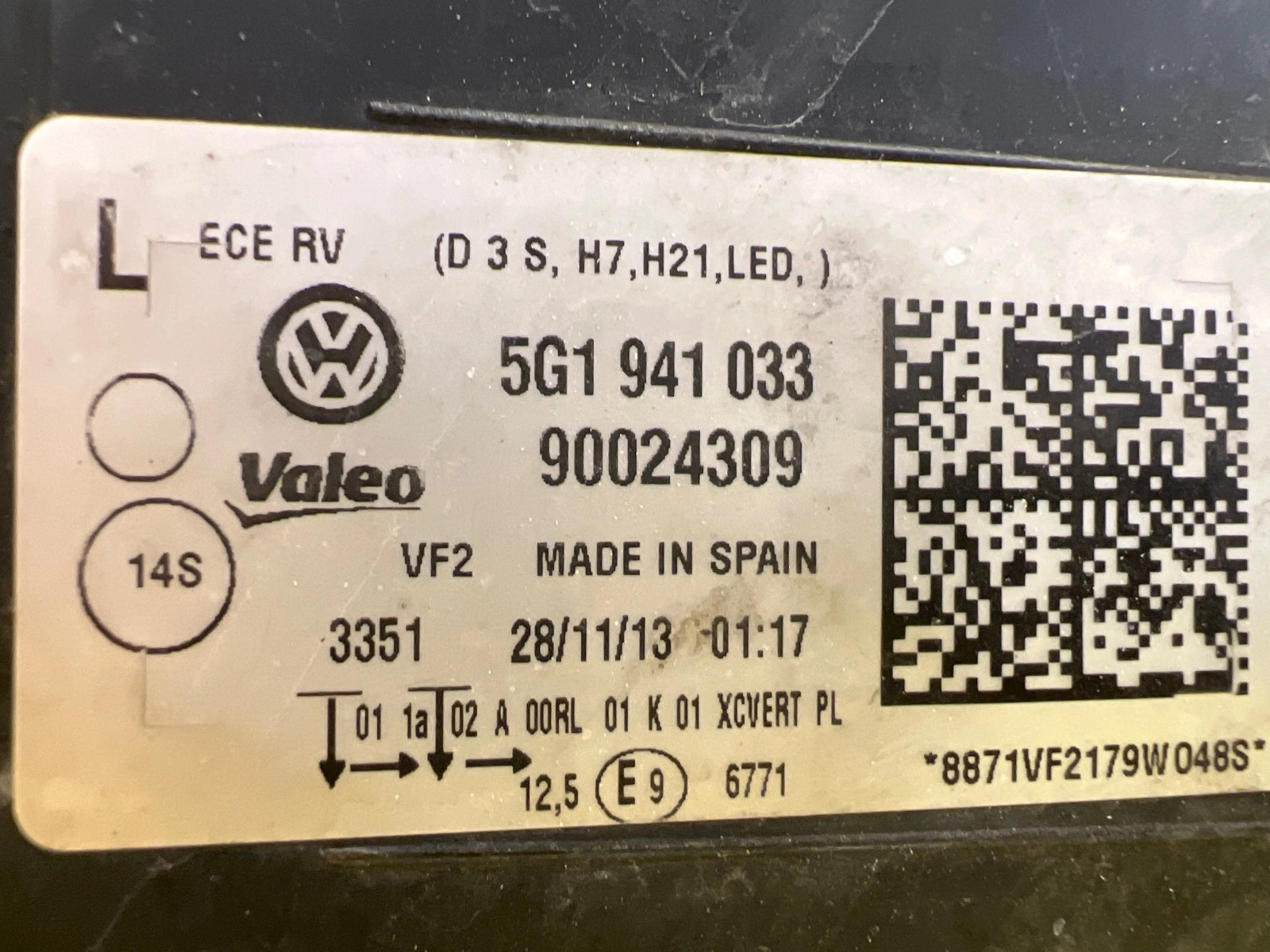 Phare gauche VW Golf VII Bi-Xenon 5G1941033 Autolamps 3 Phare gauche VW Golf VII Bi-Xenon 5G1941033