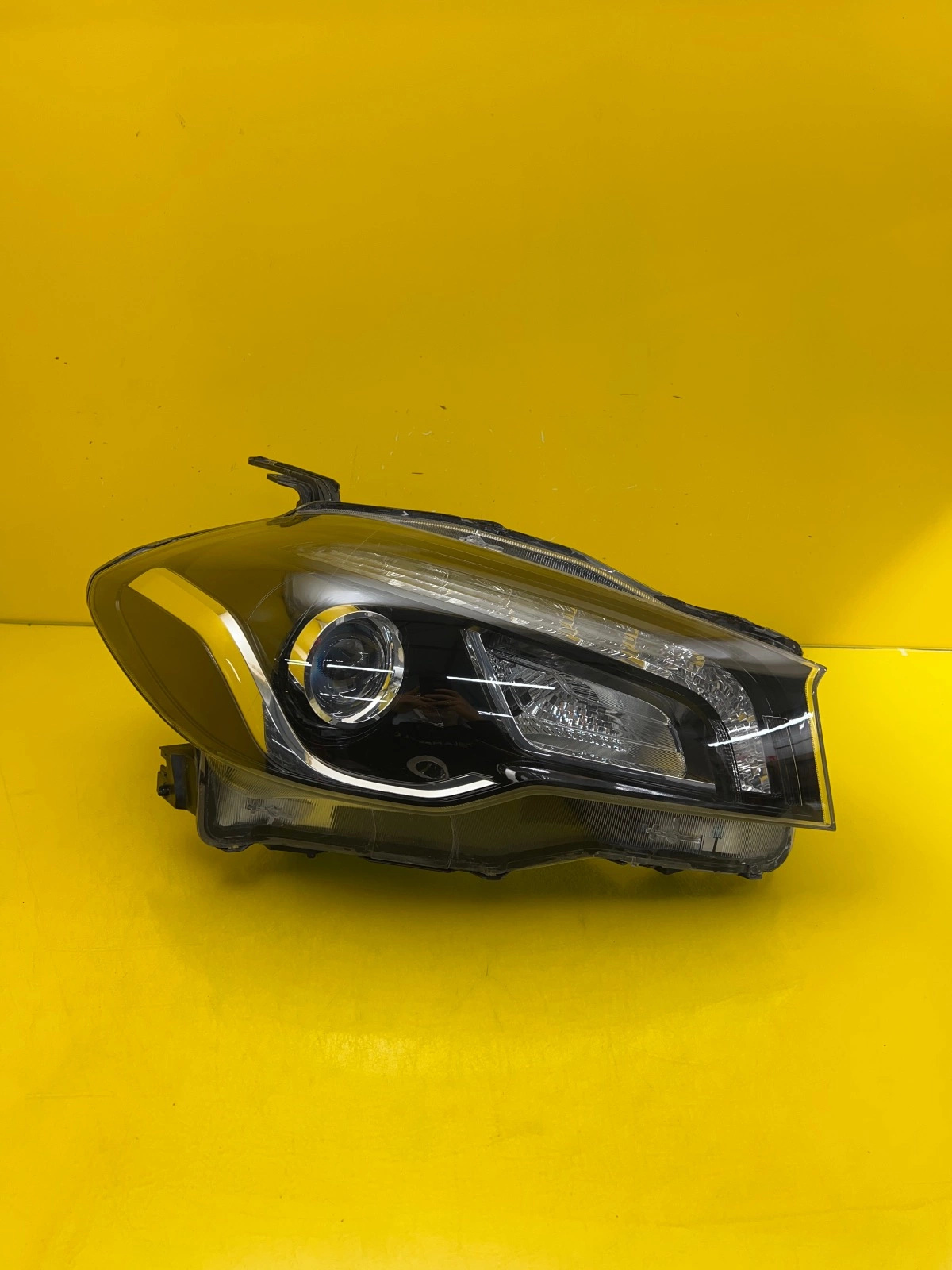 Phare droit Suzuki SX4 II S-Cross Led 16-21 100-18738 Autolamps Phare droit Suzuki SX4 II S-Cross Led 16-21 100-18738