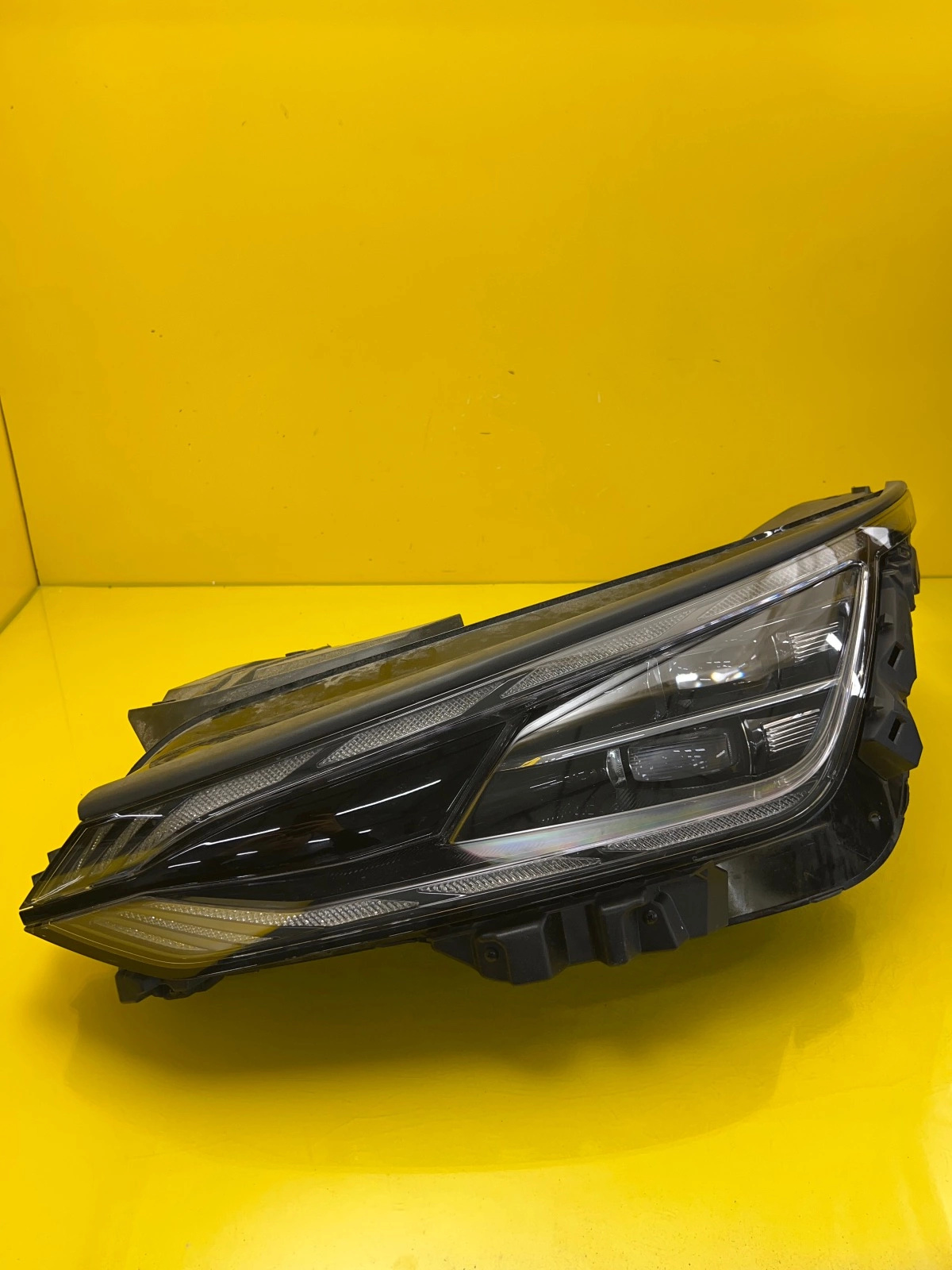 Phare avant gauche KIA EV6 EV-6 Full Led Autolamps Phare avant gauche KIA EV6 EV-6 Full Led