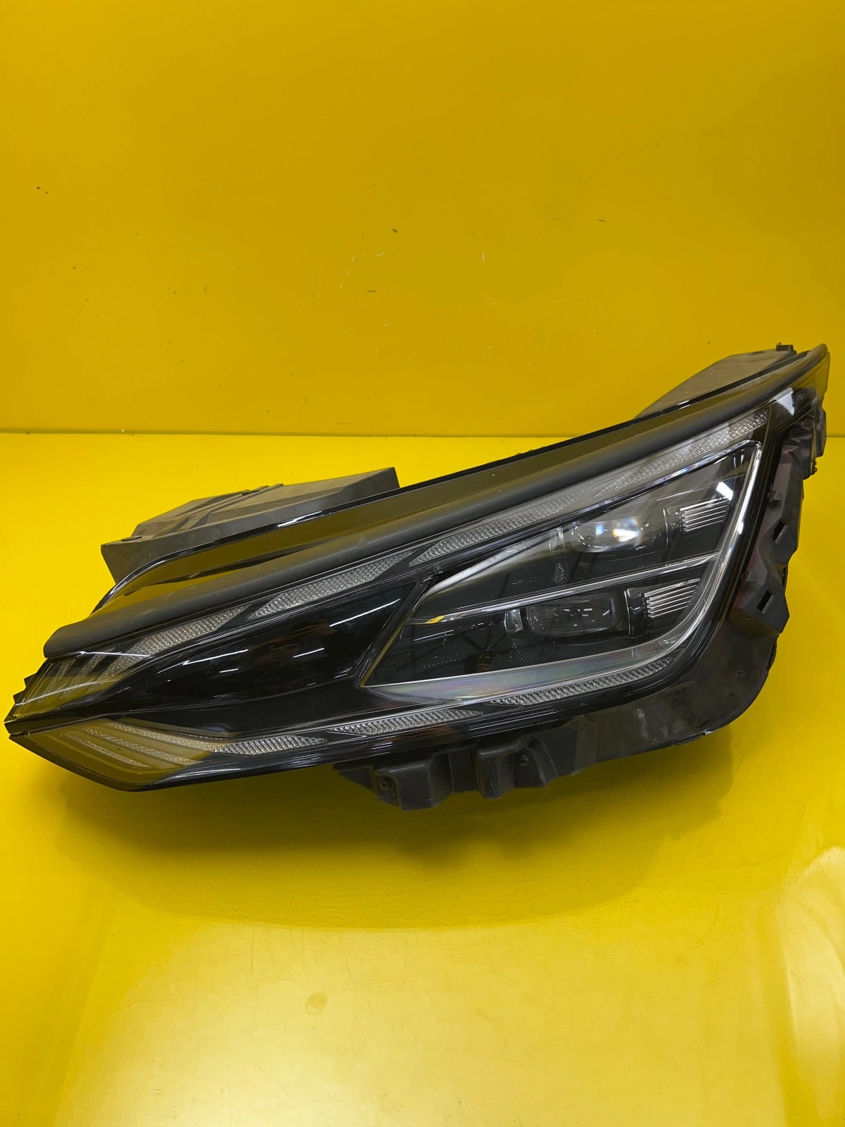 Phare avant gauche KIA EV6 EV-6 Full Led Autolamps Phare avant gauche KIA EV6 EV-6 Full Led