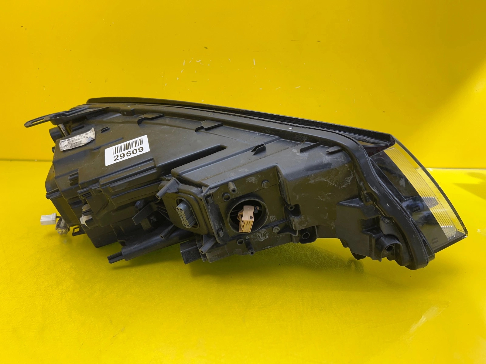 Phare gauche VW Touareg II Lift 15- Xenon 7P1941033A Autolamps 4 Phare gauche VW Touareg II Lift 15- Xenon 7P1941033A