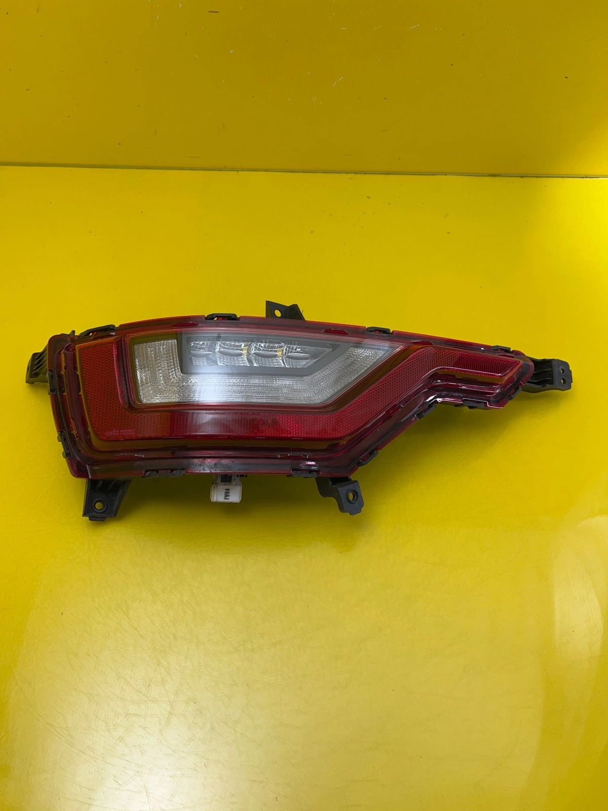 Kia Niro II 2 – Feu arrière gauche à led 2022+ Autolamps Kia Niro II 2 – Feu arrière gauche à led 2022+