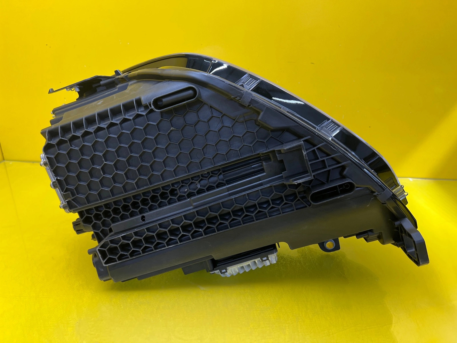 Phare avant droit VW Tayron II Full Led 24- 57L941060 Autolamps 5 Phare avant droit VW Tayron II Full Led 24- 57L941060