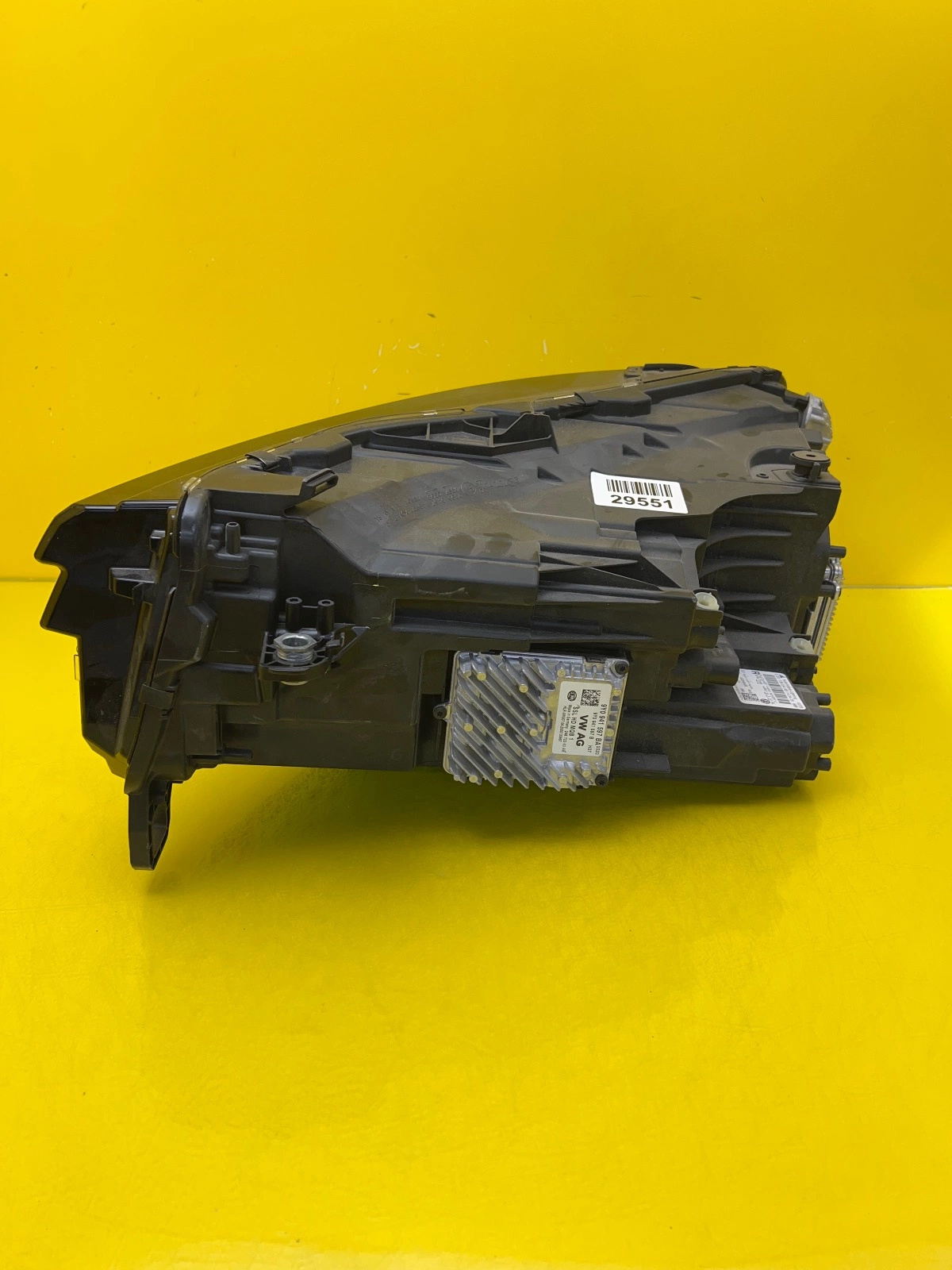 Phare avant droit VW Tayron II Full Led 24- 57L941060 Autolamps 4 Phare avant droit VW Tayron II Full Led 24- 57L941060