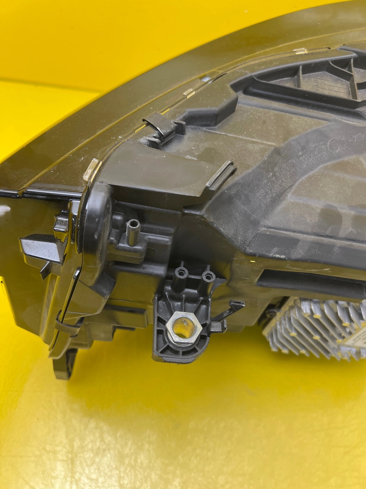 Phare avant droit VW Tayron II Full Led 24- 57L941060 Autolamps 5 Phare avant droit VW Tayron II Full Led 24- 57L941060