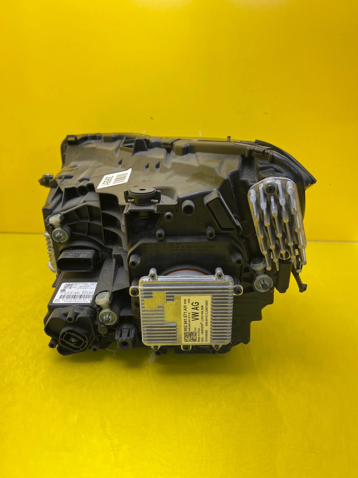 Phare avant droit VW Tayron II Full Led 24- 57L941060 Autolamps 6 Phare avant droit VW Tayron II Full Led 24- 57L941060