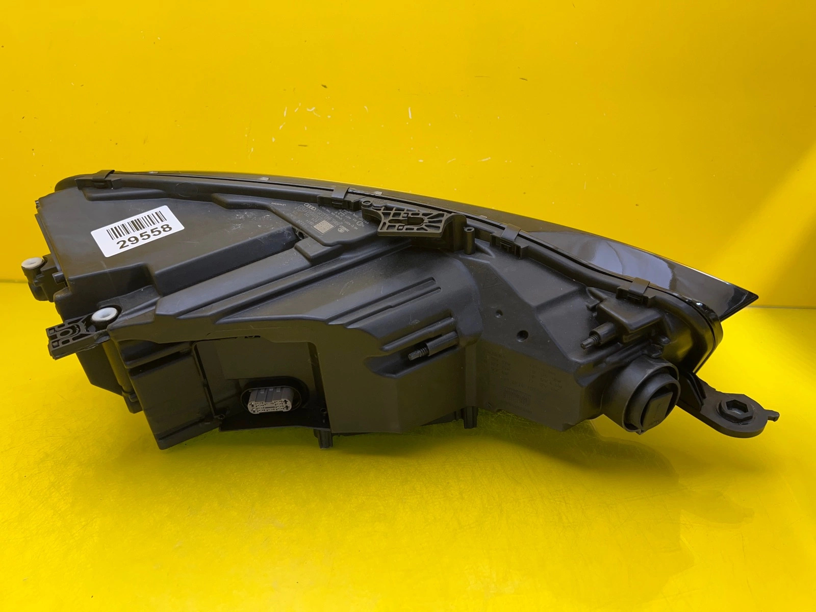 Phare avant gauche Audi A5 S5 RS5 8W Full Led Matrix 8W6941035 Autolamps 3 Phare avant gauche Audi A5 S5 RS5 8W Full Led Matrix 8W6941035