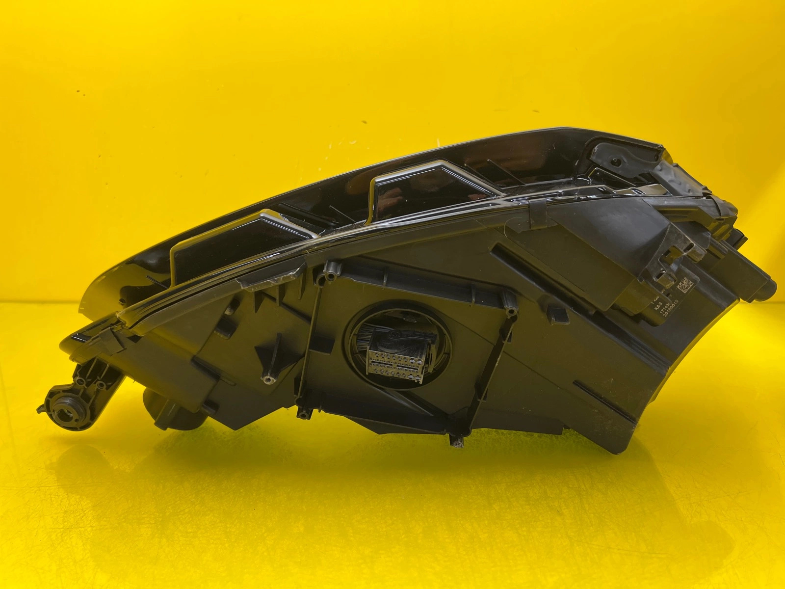 Phare avant gauche Audi A5 S5 RS5 8W Full Led Matrix 8W6941035 Autolamps 5 Phare avant gauche Audi A5 S5 RS5 8W Full Led Matrix 8W6941035