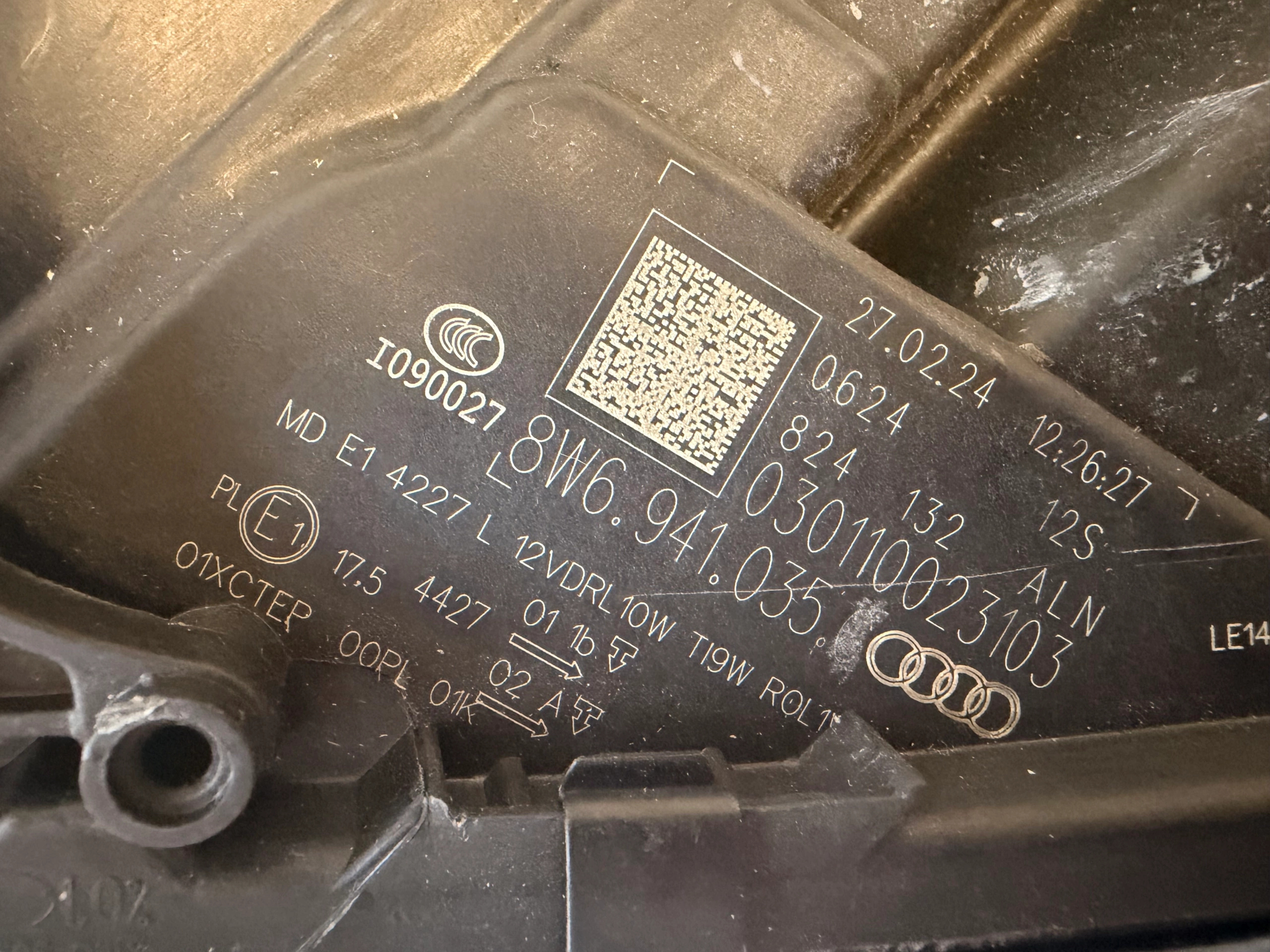 Phare avant gauche Audi A5 S5 RS5 8W Full Led Matrix 8W6941035 Autolamps 6 Phare avant gauche Audi A5 S5 RS5 8W Full Led Matrix 8W6941035