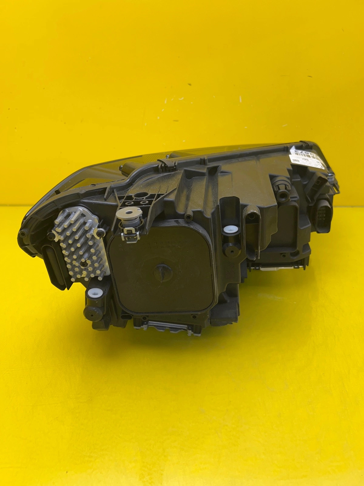 Phare avant gauche VW Touran III Full Led 5TB941081D Autolamps 4 Phare avant gauche VW Touran III Full Led 5TB941081D