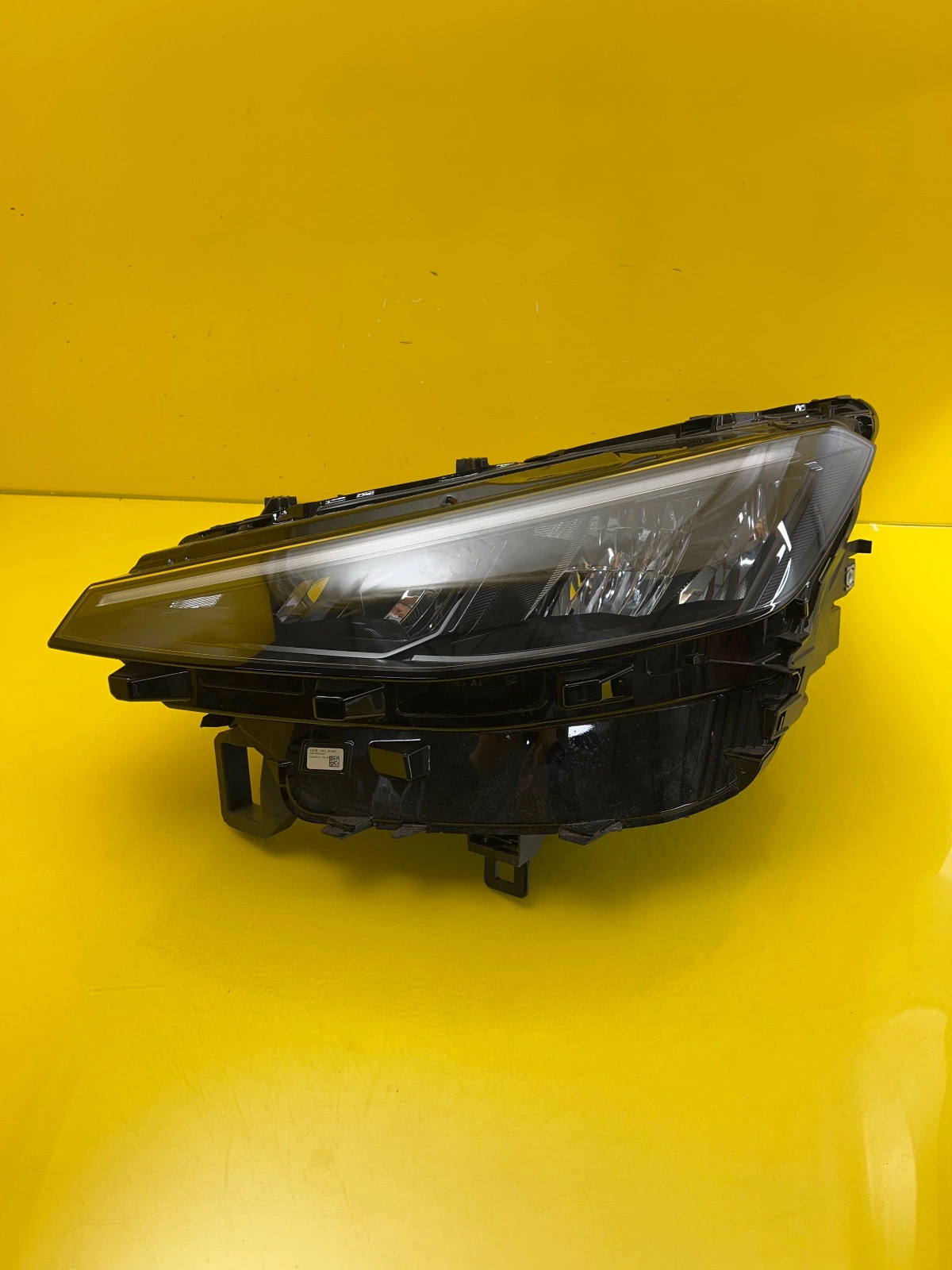 Phare avant gauche VW T-Roc Led 2025- 2GV941005 Autolamps Phare avant gauche VW T-Roc Led 2025- 2GV941005