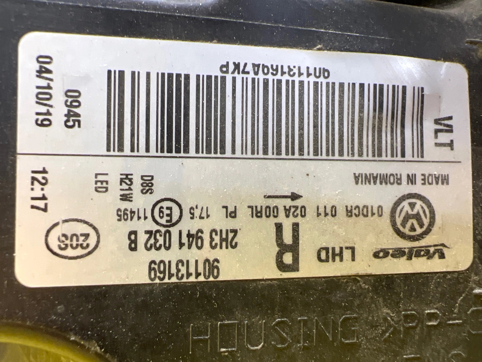 Phare droit VW Amarok 2H3 Lift Bi-Xenon Led 2H3941032B Autolamps 2 Phare droit VW Amarok 2H3 Lift Bi-Xenon Led 2H3941032B