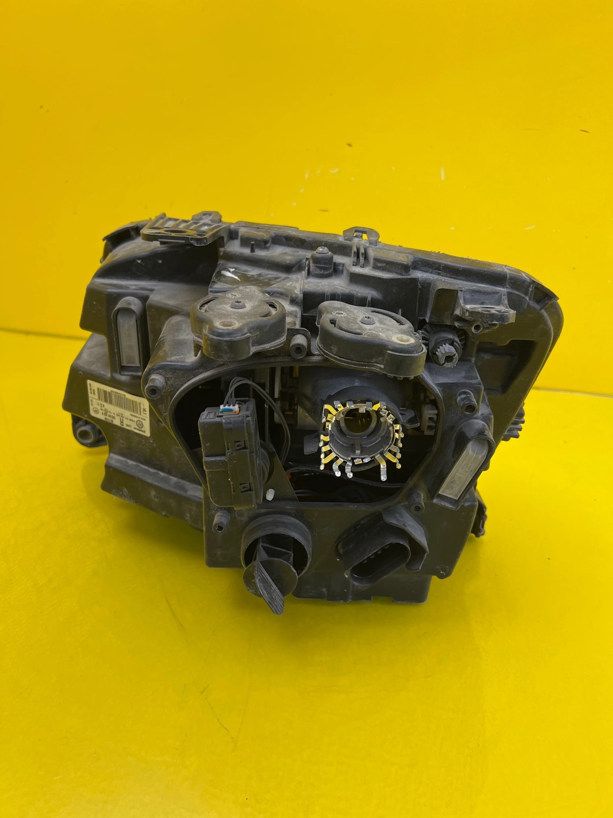 Phare droit VW Amarok 2H3 Lift Bi-Xenon Led 2H3941032B Autolamps 5 Phare droit VW Amarok 2H3 Lift Bi-Xenon Led 2H3941032B