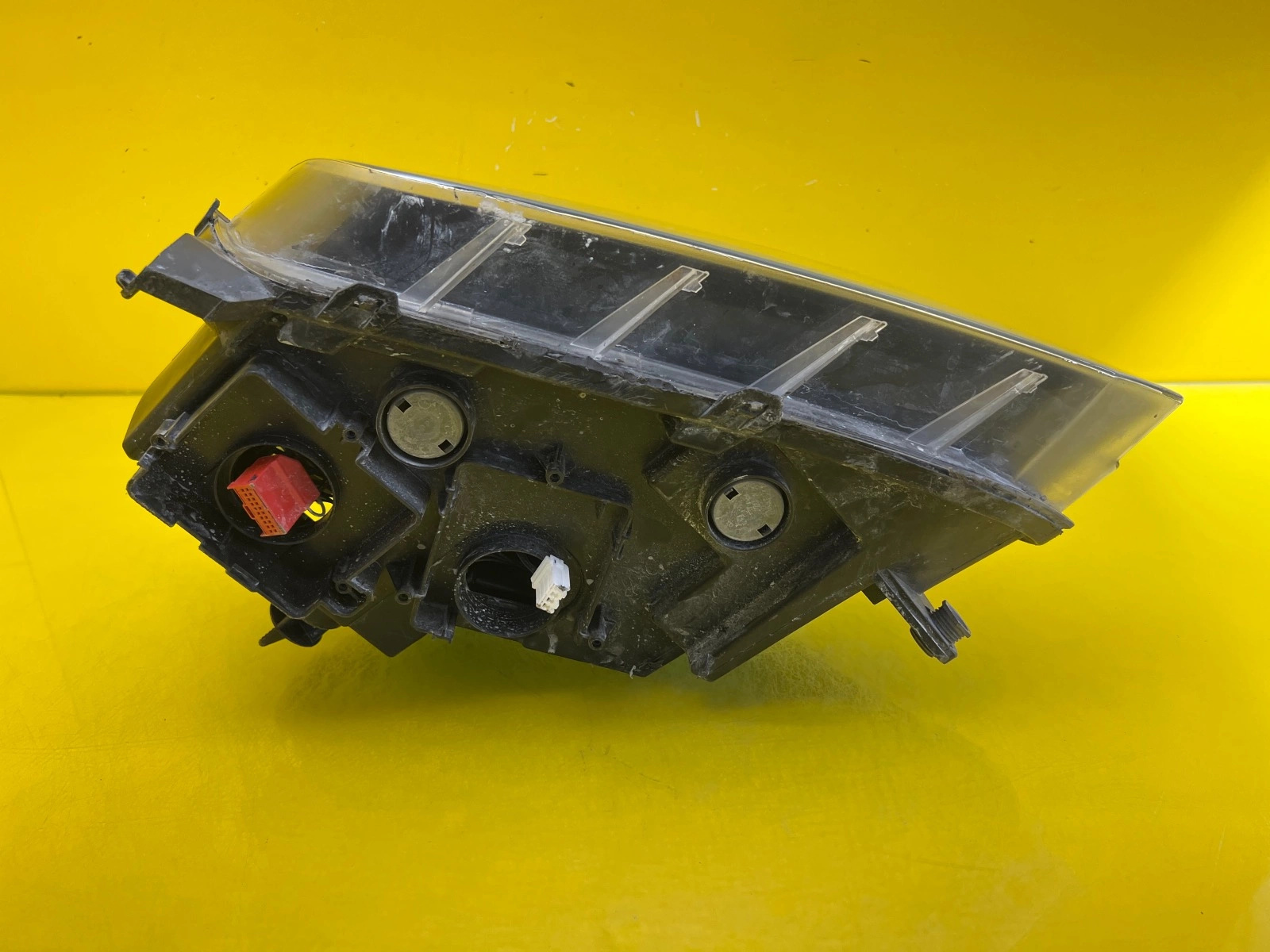 Phare droit VW Amarok 2H3 Lift Bi-Xenon Led 2H3941032B Autolamps 6 Phare droit VW Amarok 2H3 Lift Bi-Xenon Led 2H3941032B