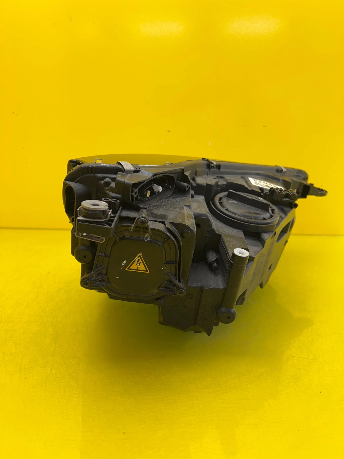 Phare gauche Audi Q5 80A 16+Bi Xenon 80A941005 USA Autolamps 5 Phare gauche Audi Q5 80A 16+Bi Xenon 80A941005 USA