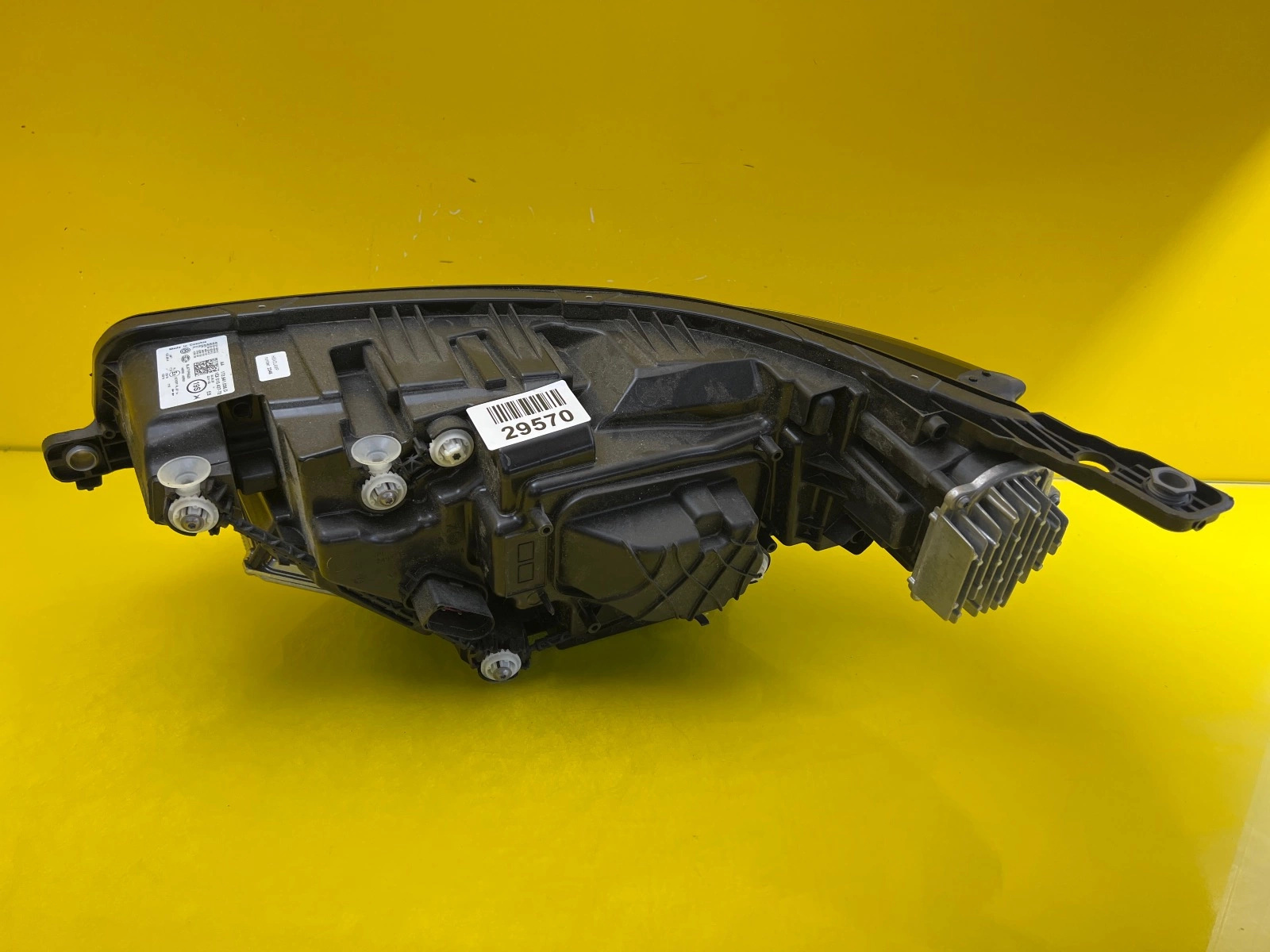 Phare droit VW ID. Buzz IQ Light Full Led 1T3941036D Autolamps 4 Phare droit VW ID. Buzz IQ Light Full Led 1T3941036D