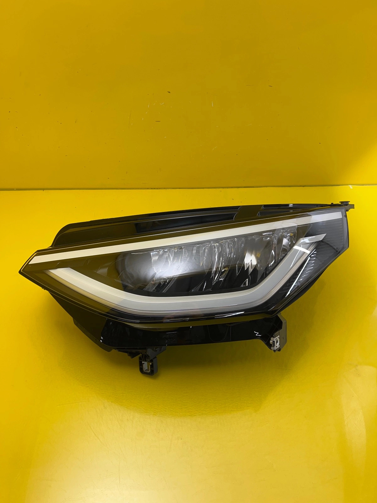 Phare gauche VW ID BUZZ 1T4941005C Full Led Autolamps Phare gauche VW ID BUZZ 1T4941005C Full Led