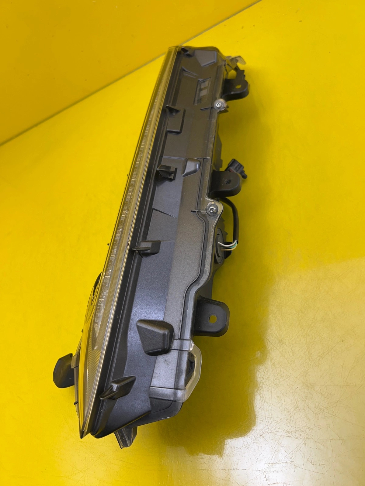 Lampe avant gauche Lexus NX 300H LED DRL Autolamps 5 Lampe avant gauche Lexus NX 300H LED DRL