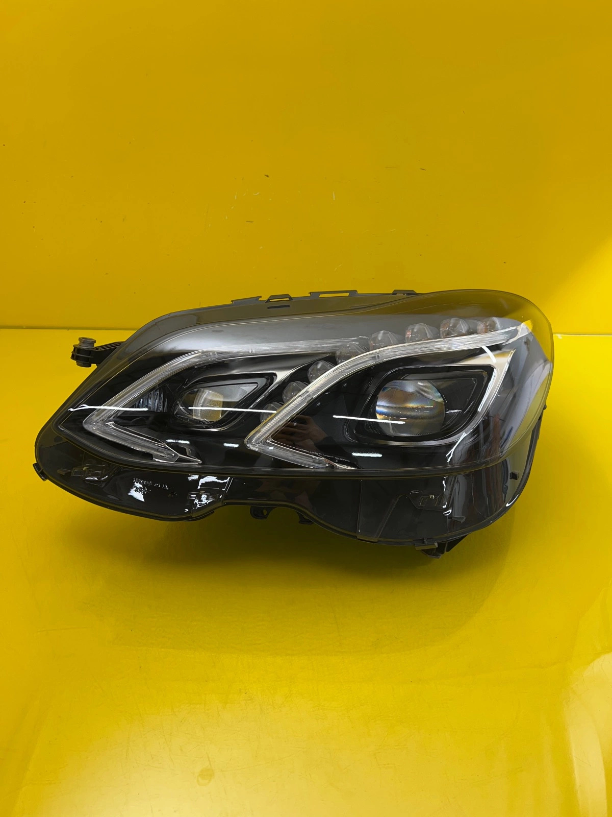 Phare Mercedes Classe E W212 Lampe de levage gauche Full Led A2128205539 Autolamps Phare Mercedes Classe E W212 Lampe de levage gauche Full Led A2128205539