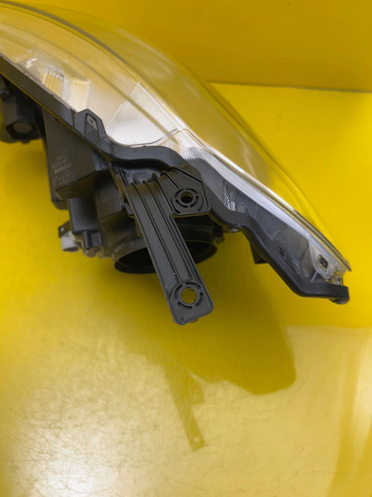 Phare Avant Droit Suzuki SX4 S-Cross Xenon Led 100-17735 13-16 Autolamps 6 Phare Avant Droit Suzuki SX4 S-Cross Xenon Led 100-17735 13-16