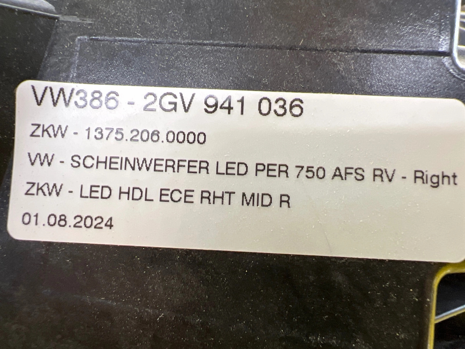 Phare avant droit VW T-Roc 2025- Led 2GV941036 Lentille noire Autolamps 2 Phare avant droit VW T-Roc 2025- Led 2GV941036 Lentille noire