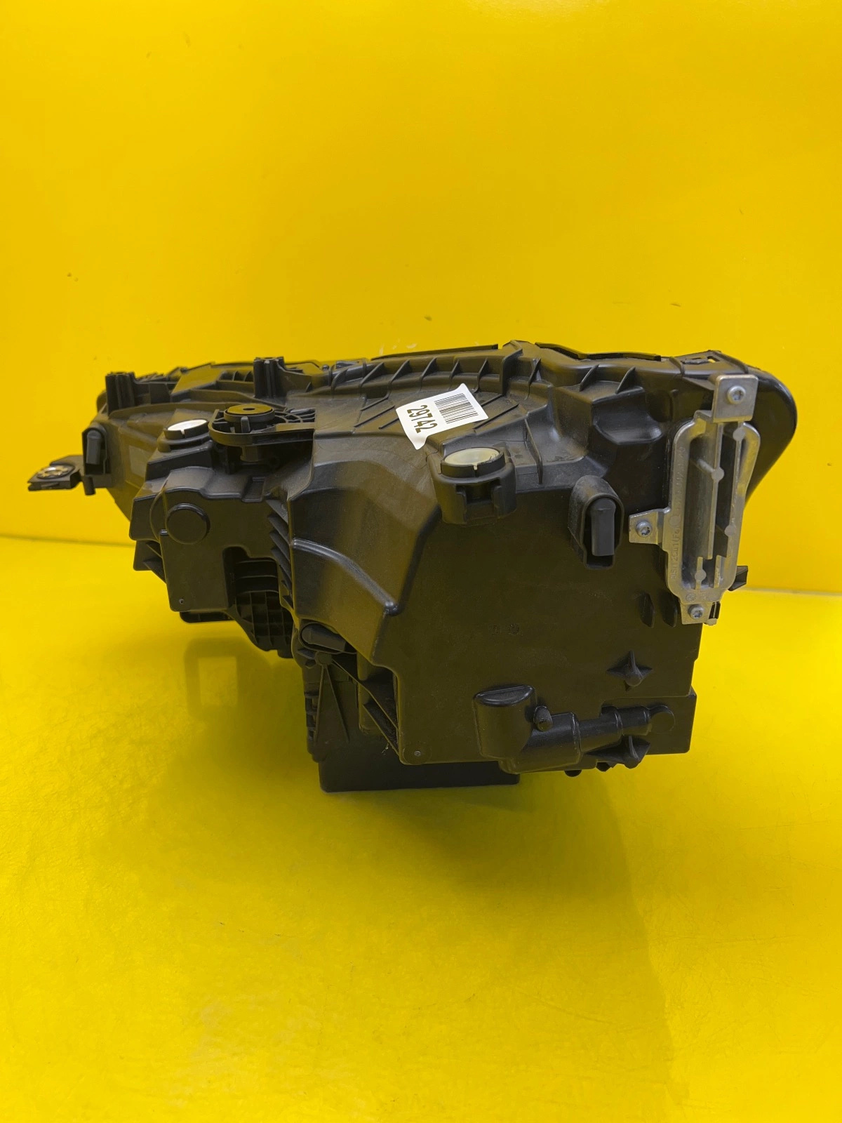 Phare avant droit VW T-Roc 2025- Led 2GV941036 Lentille noire Autolamps 5 Phare avant droit VW T-Roc 2025- Led 2GV941036 Lentille noire