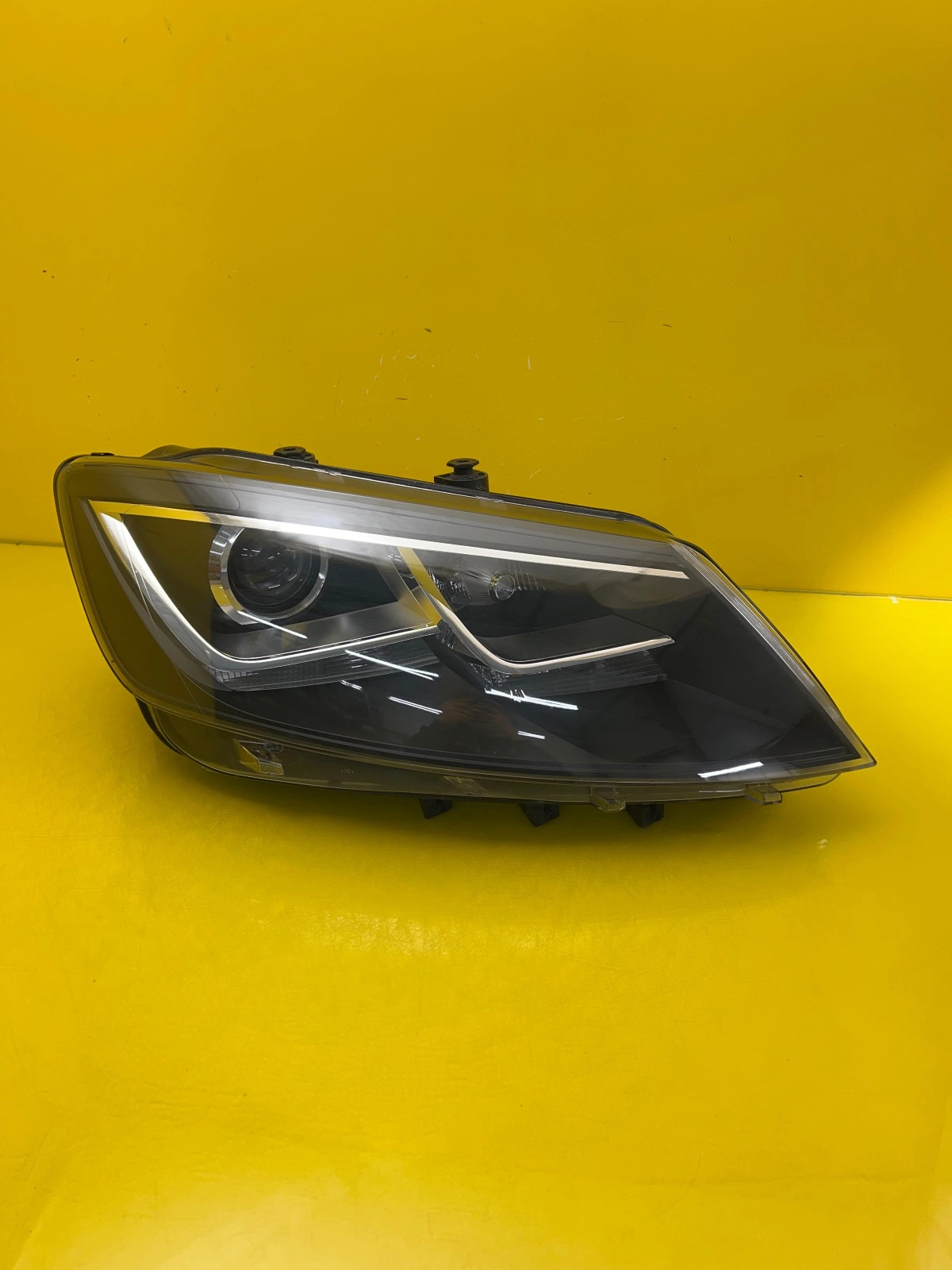 Phare droit Siège Alhambra 2 II 7N5 10- Bi-Xenon 7N5941752 Autolamps Phare droit Siège Alhambra 2 II 7N5 10- Bi-Xenon 7N5941752