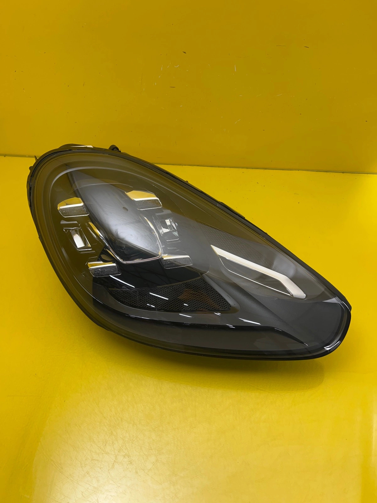 Phare droit Porsche Cayenne II Lift Full Led 7P5 7P5941774H USA Autolamps Phare droit Porsche Cayenne II Lift Full Led 7P5 7P5941774H USA