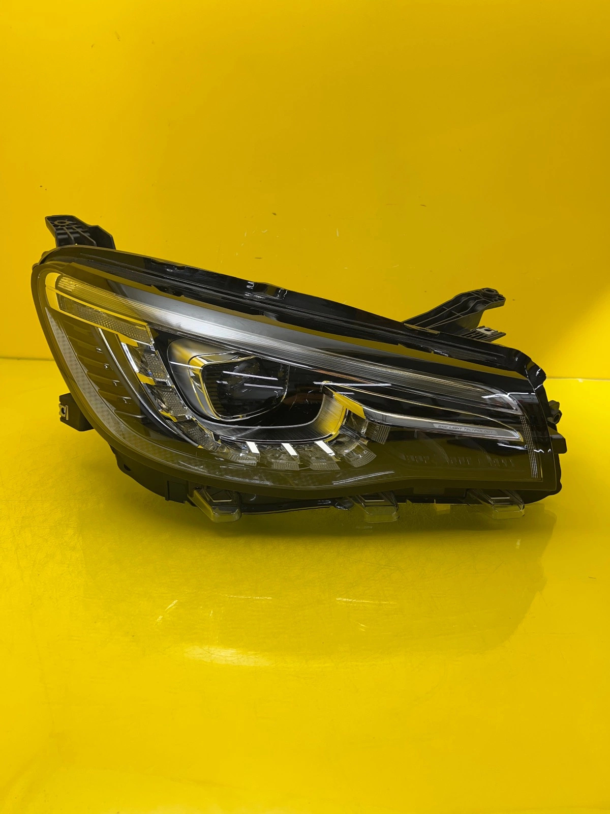 Phare avant droit MG HS 18- Full Led Autolamps Phare avant droit MG HS 18- Full Led