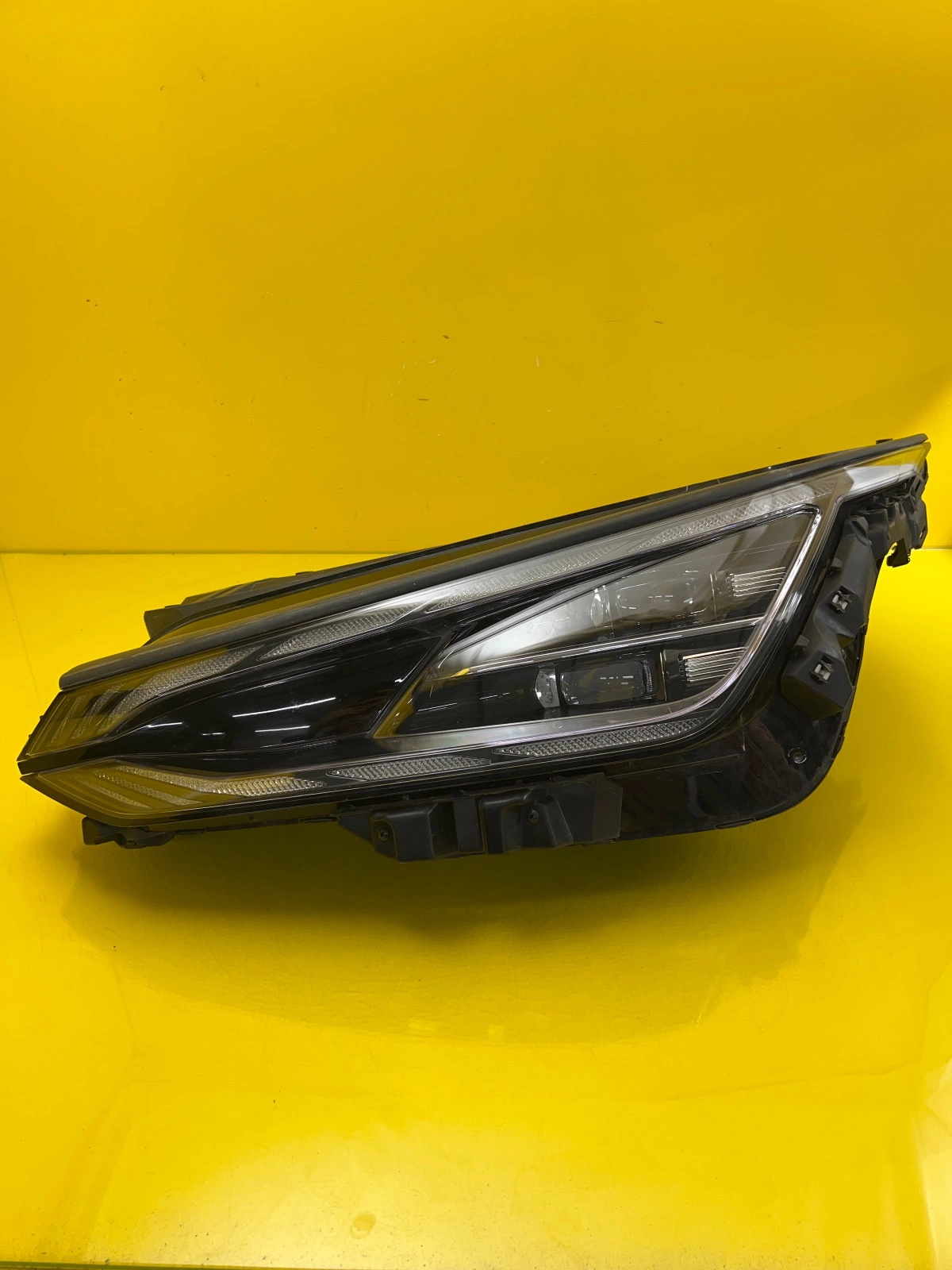 Phare avant gauche KIA EV6 EV-6 Full Led Autolamps Phare avant gauche KIA EV6 EV-6 Full Led