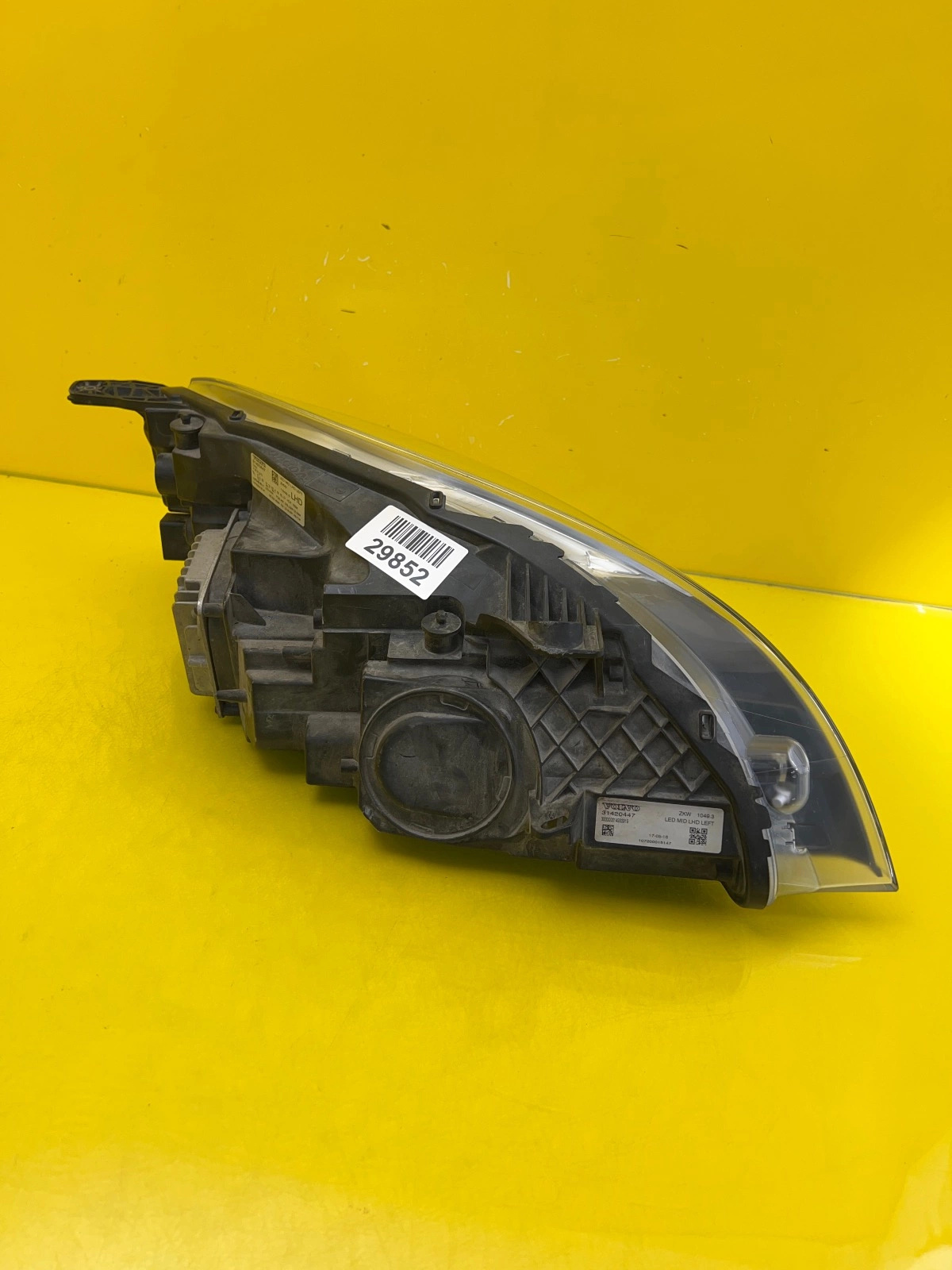 Phare gauche Volvo XC40 V40 Mid Led 31420447 Autolamps 4 Phare gauche Volvo XC40 V40 Mid Led 31420447