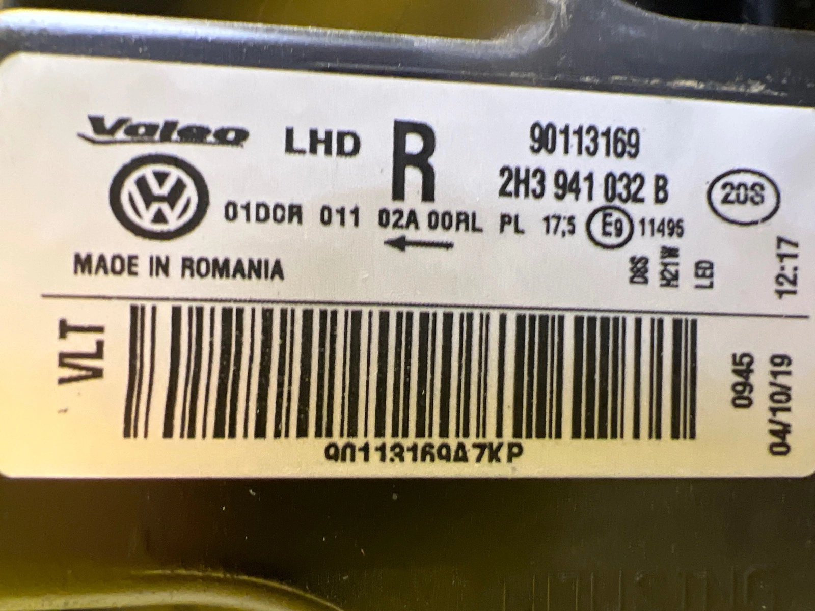 Phare droit VW Amarok 2H3 Lift Bi-Xenon Led 2H3941032B Autolamps 2 Phare droit VW Amarok 2H3 Lift Bi-Xenon Led 2H3941032B