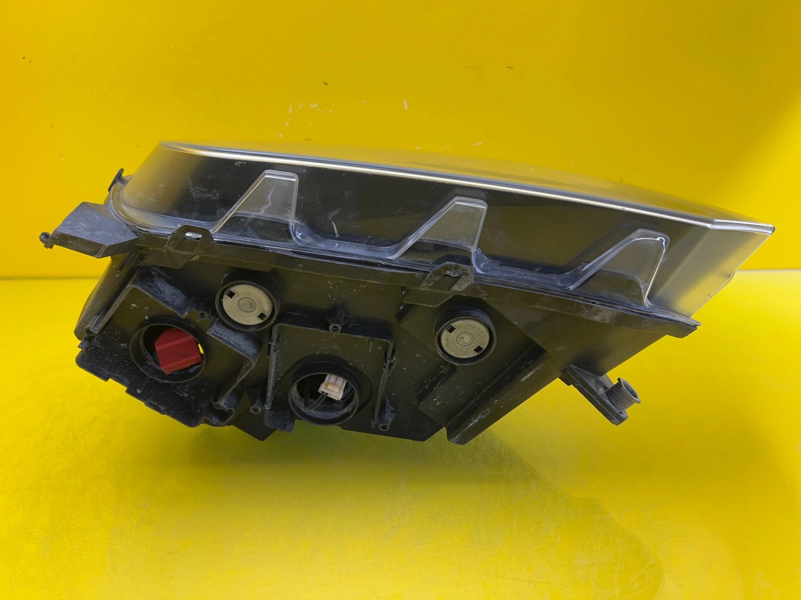 Phare droit VW Amarok 2H3 Lift Bi-Xenon Led 2H3941032B Autolamps 6 Phare droit VW Amarok 2H3 Lift Bi-Xenon Led 2H3941032B