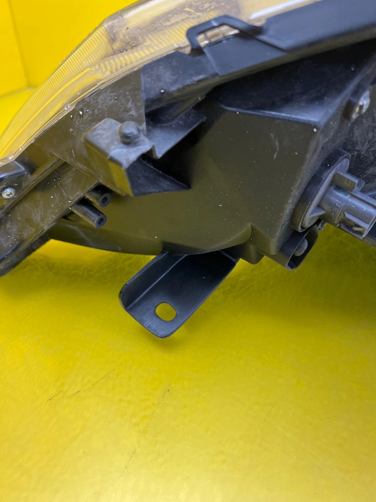 Phare avant droit Mitsubishi Space Star II Lift 19- Autolamps 5 Phare avant droit Mitsubishi Space Star II Lift 19-