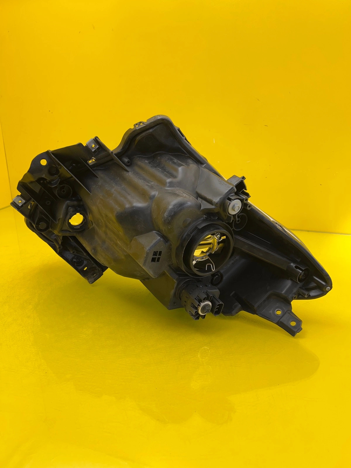 Phare avant gauche Suzuki Swift MK8 17-24 Autolamps 5 Phare avant gauche Suzuki Swift MK8 17-24