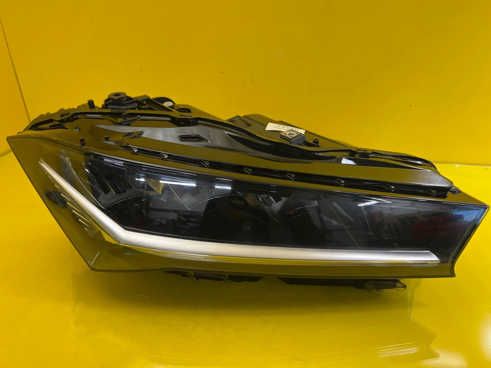 Phare avant droit Skoda Superb IV 4 Full Led 23- 3P1941016 Autolamps Phare avant droit Skoda Superb IV 4 Full Led 23- 3P1941016