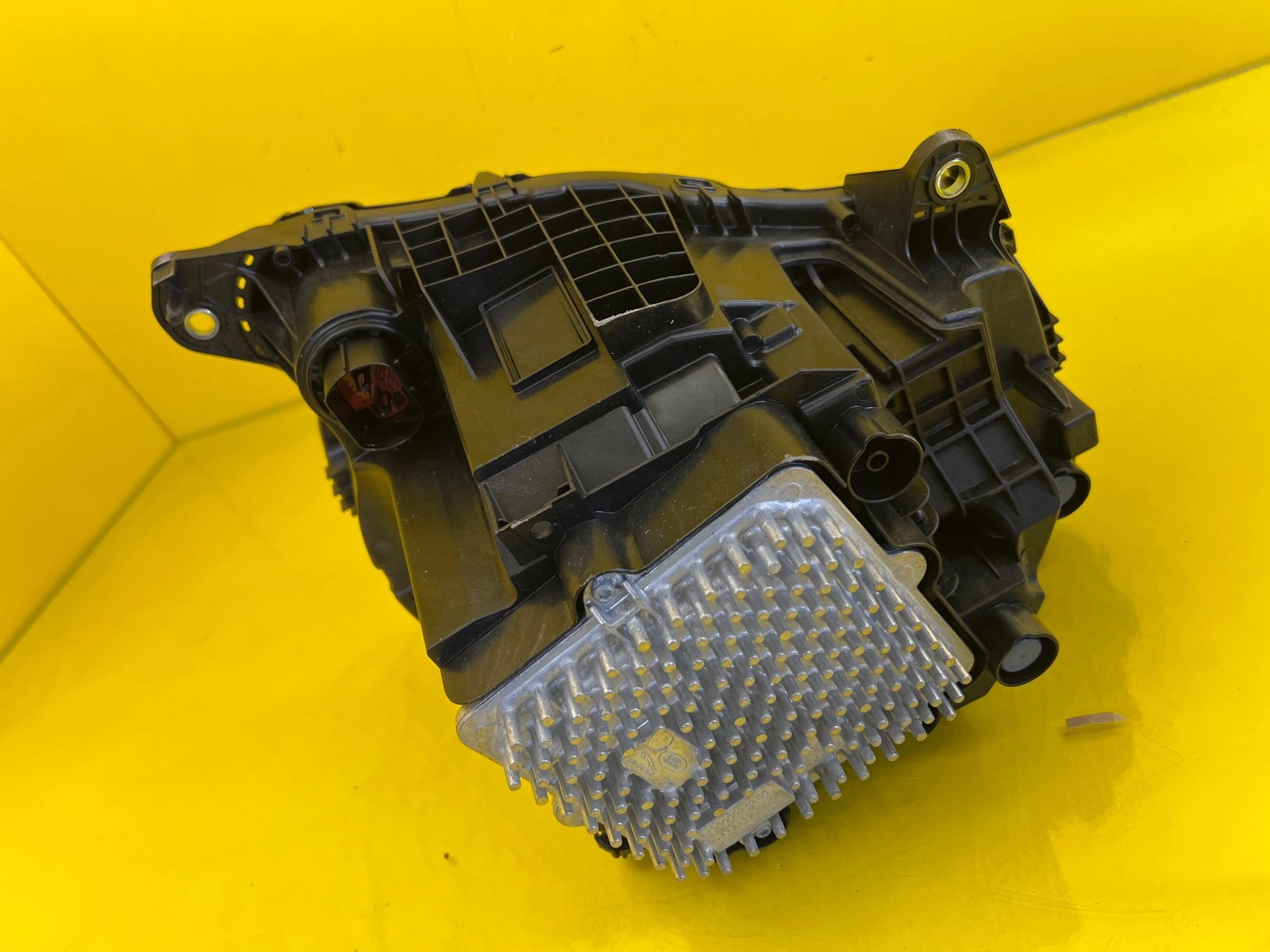 Phare avant gauche Land Rover Defender 2 LED 20- Autolamps 5 Phare avant gauche Land Rover Defender 2 LED 20-