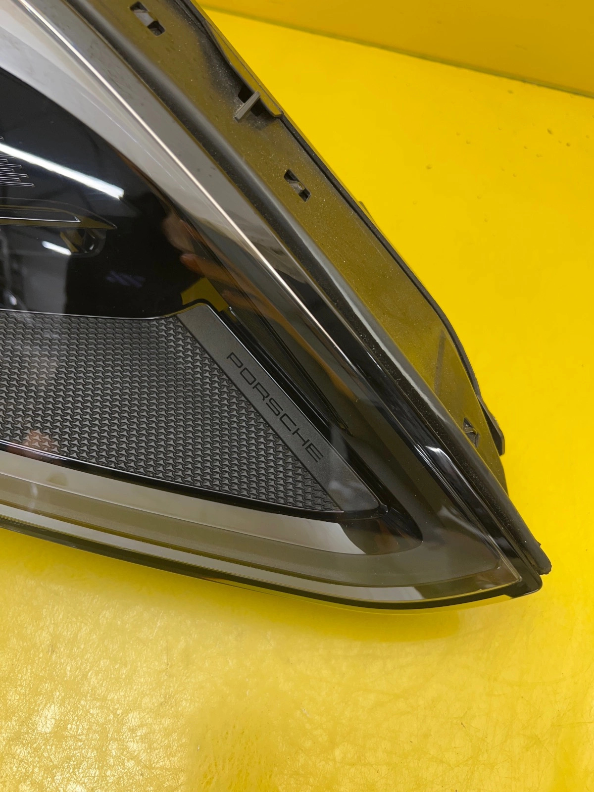 Phare avant droit Porsche Cayenne 9Y Lift Full Led 9Y0941060Q Autolamps 2 Phare avant droit Porsche Cayenne 9Y Lift Full Led 9Y0941060Q