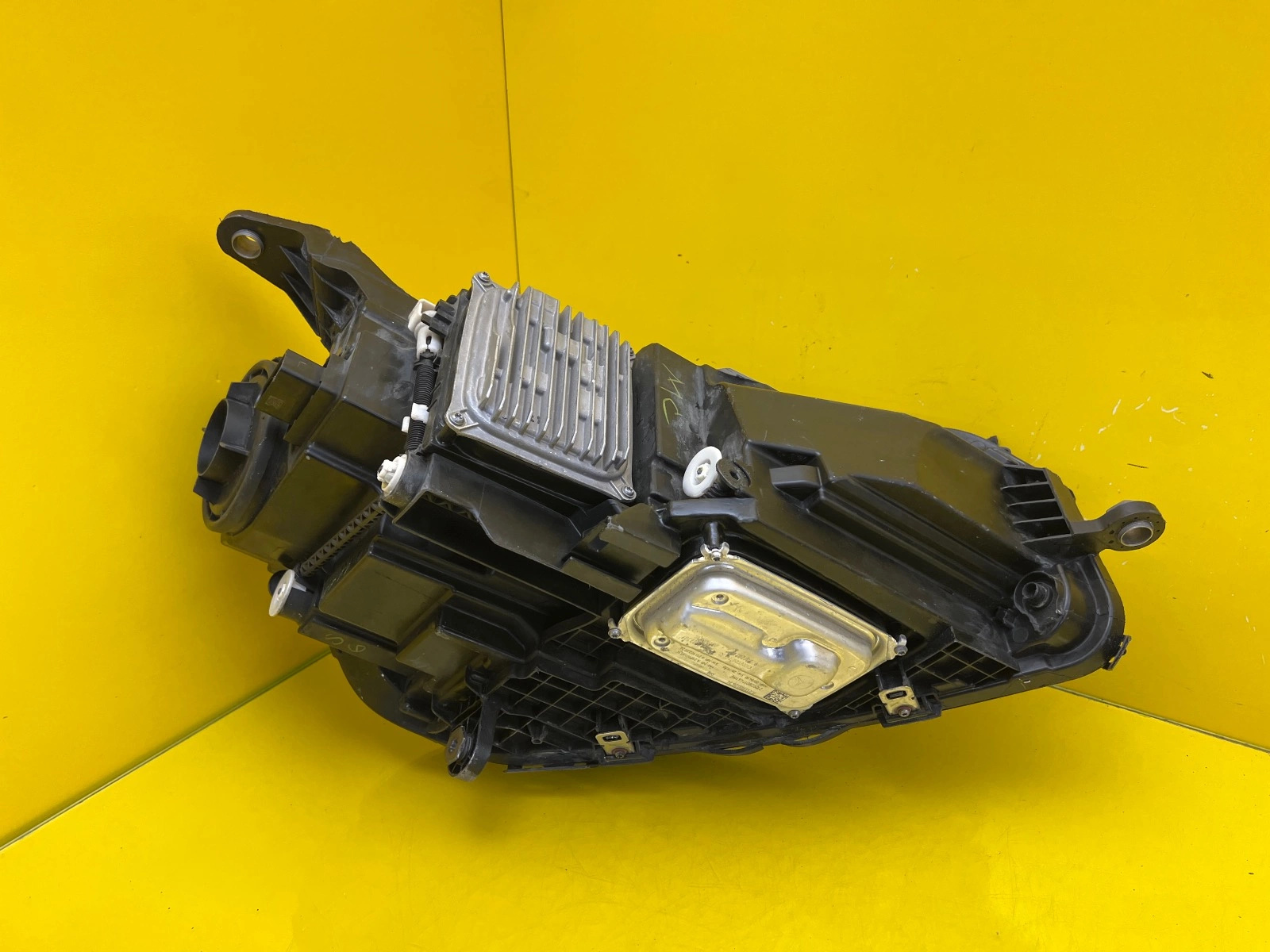 Phare gauche Mercedes GLE W167 Full Led Multibeam A1679061600 Autolamps 4 Phare gauche Mercedes GLE W167 Full Led Multibeam A1679061600